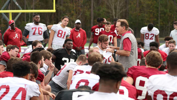 Nick Saban address the Crimson Tide at the end of bowl practice